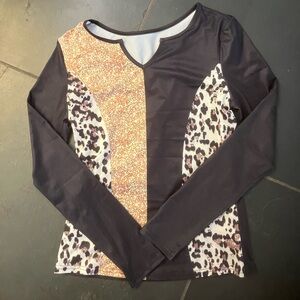 Women’s Size Medium Long Sleeve Top